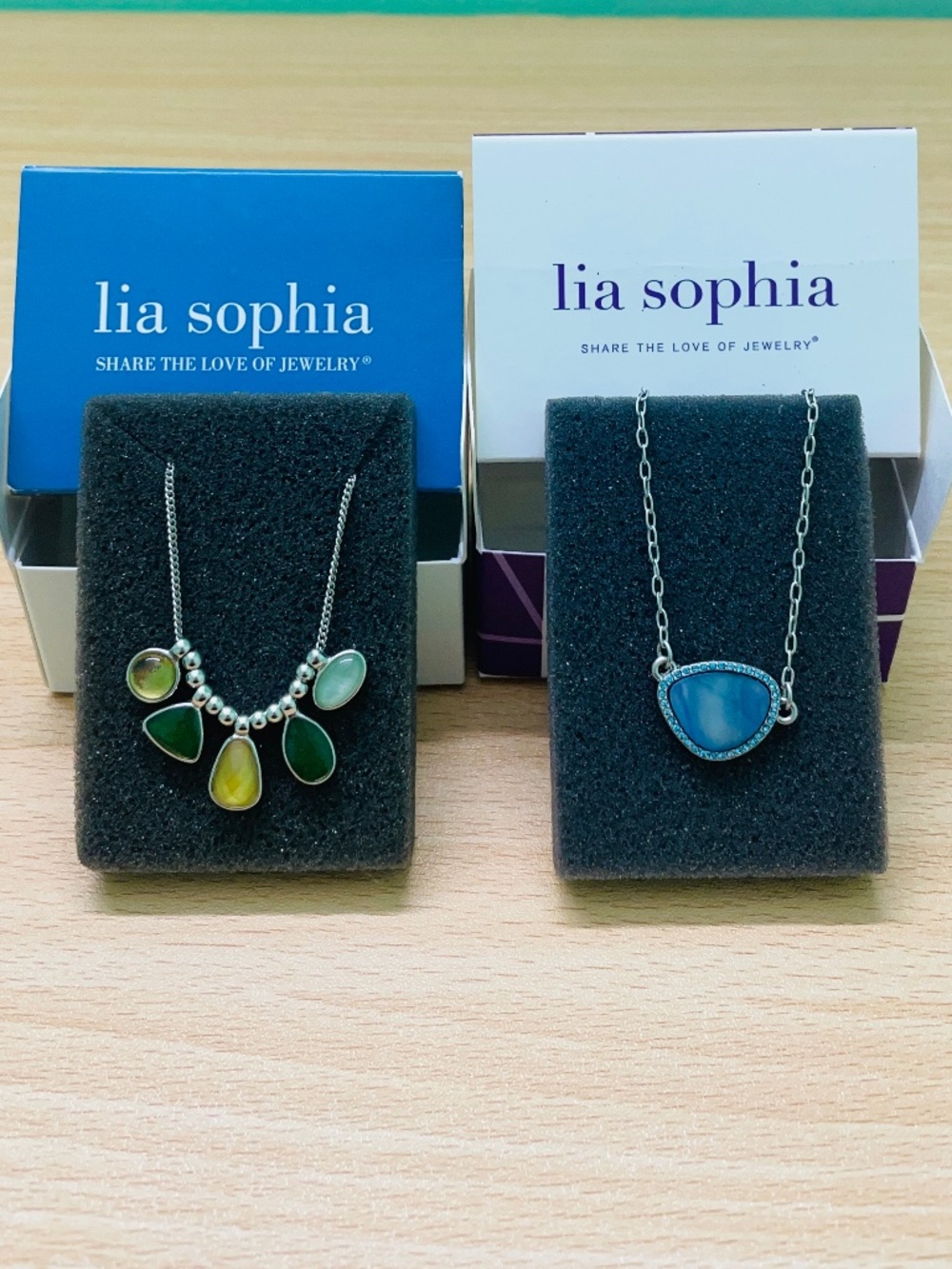 BUNDLE NIB LIA SOPHIA Necklaces : Blue Agate & Multi Green Set